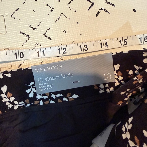 NWT Talbots Chatham Ankle Pants -‎ Petal Print 10 - Picture 7 of 9